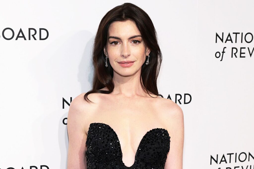 Anne Hathaway Reacts After Being Criticized That She's Not Sexually Attractive