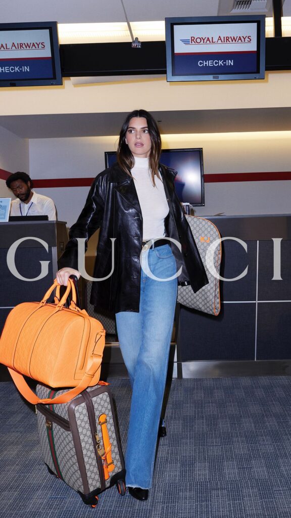 Kendall Jenner Naik Pesawat Komersil untuk Iklan Gucci, Jadi Olok-olok Netizen